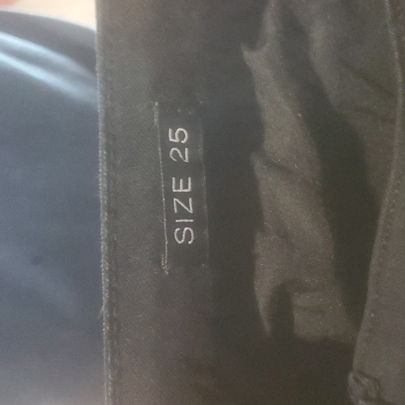 LIRA CROPPED JEANS - Picture 6 of 9